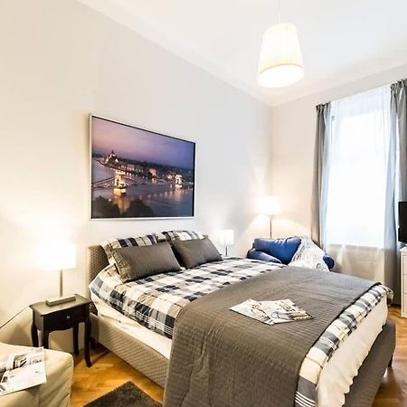 Perfectly Located, Renewed And Cozy Apartment ブダペスト エクステリア 写真