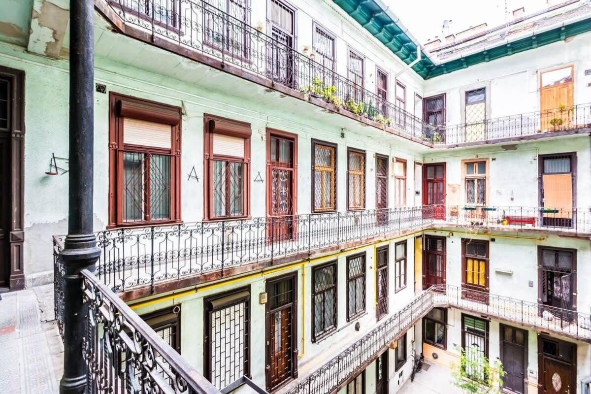 Perfectly Located, Renewed And Cozy Apartment ブダペスト エクステリア 写真