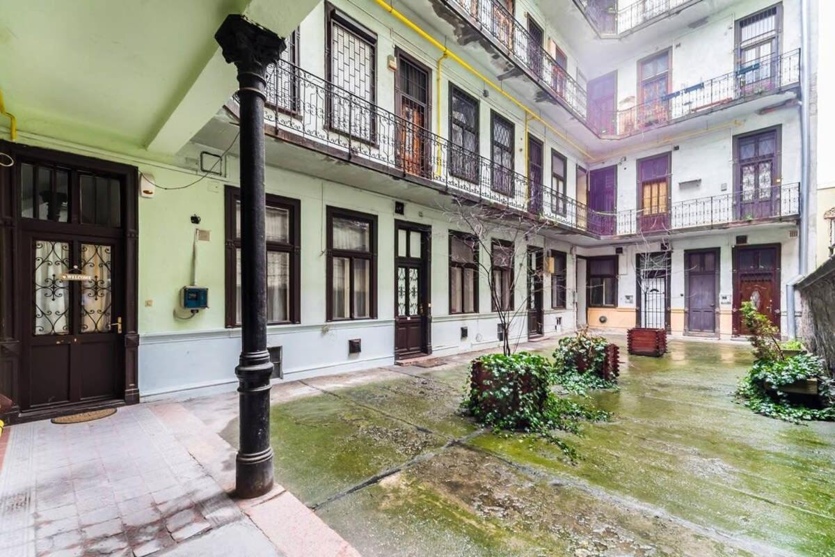 Perfectly Located, Renewed And Cozy Apartment ブダペスト エクステリア 写真